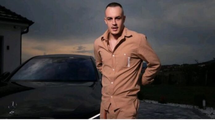 84010AB7-A522-45E8-8DB6-19B559A66BE0