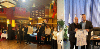 Fanella e Kombëtares së Kosovës shitet me shifrën rekord në ankand në FC Kosova të Gjenevës